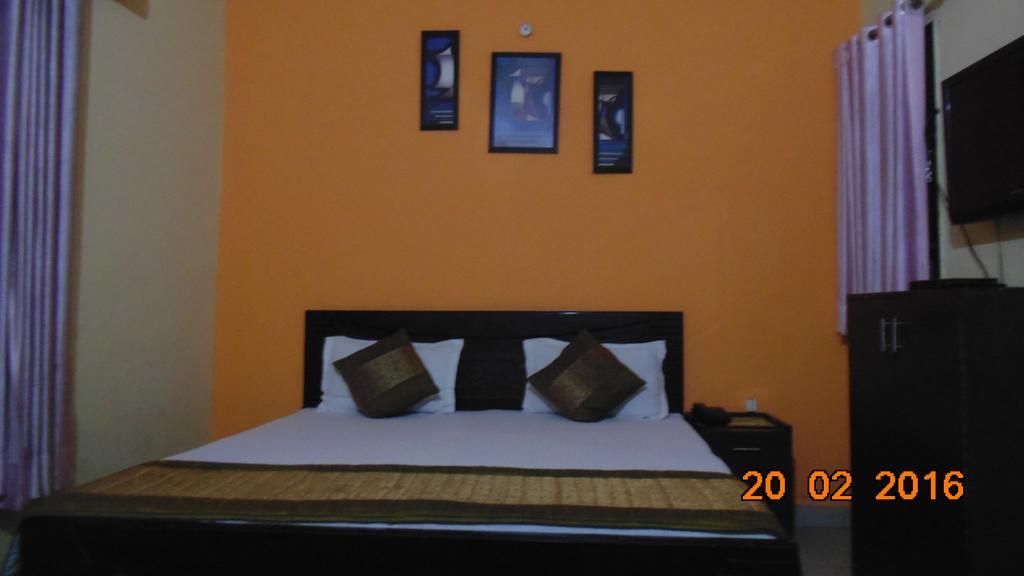 Suncity Inn New Delhi Exterior photo